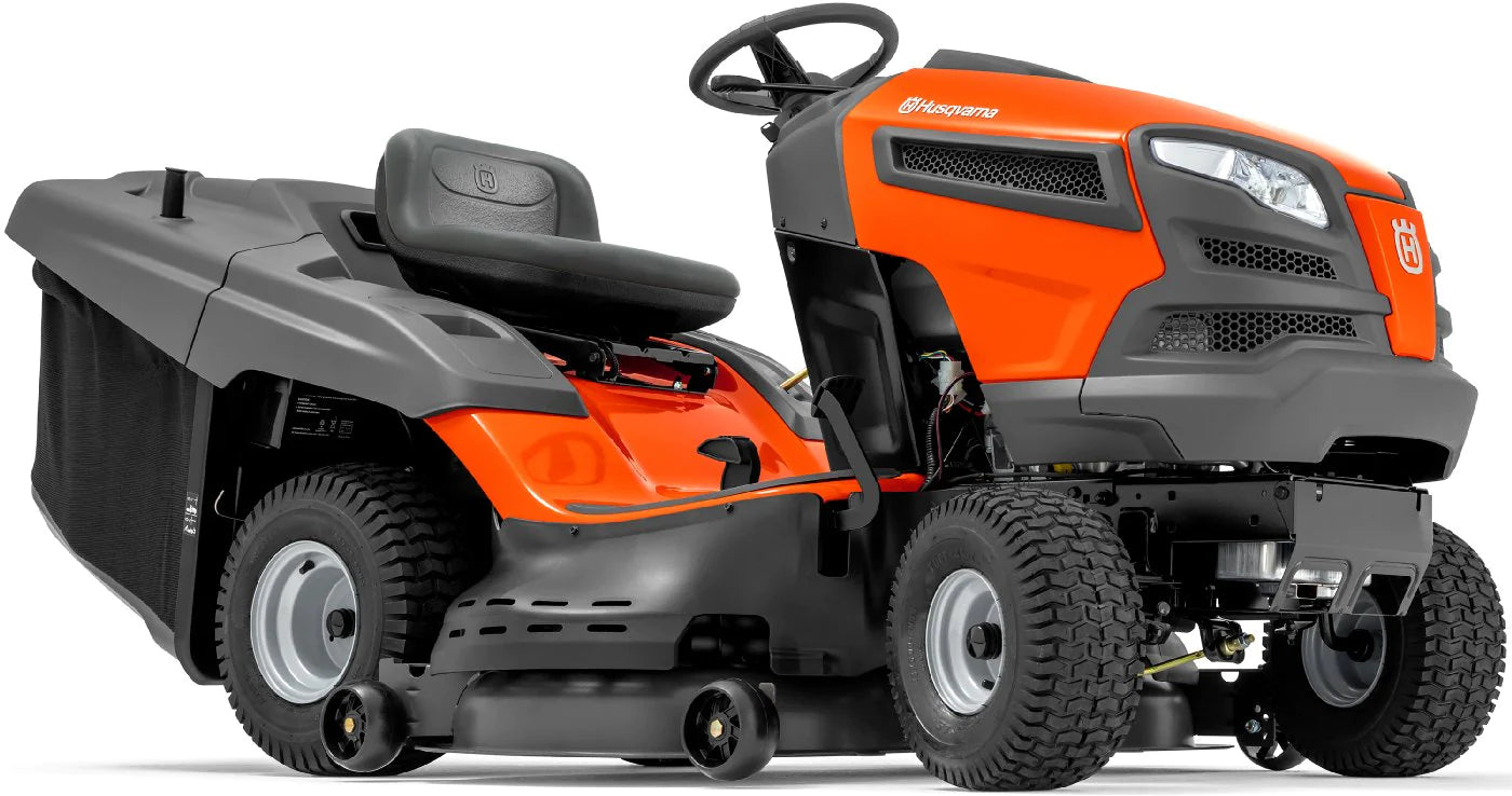 Husqvarna_TC_242T_20231006_1800x1800_6cd765e4-c077-4d16-9fa0-12ce8f87e6ed.jpg Husqvarna Rasentraktor TC 242T – Modell 2024 - Image 1