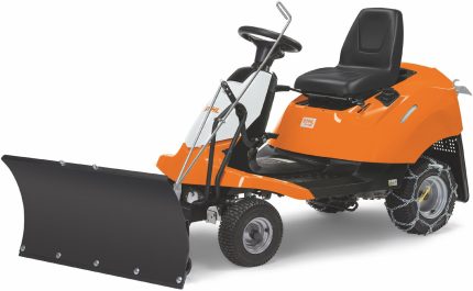 STIHL Aufsitzmäher RT 4082 Winterpaket mit Schneeschild und Schneeketten – Modell 2025-Neu
