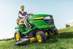 JOHN DEERE Rasentraktor X380 – Bild 2