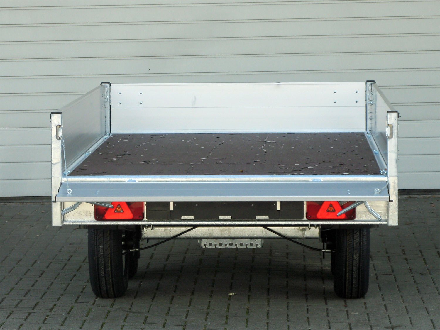 Hapert Azure H-2 – 2700 – 3350 x 1800 Bereifung 185 R 14 C – Bild 9