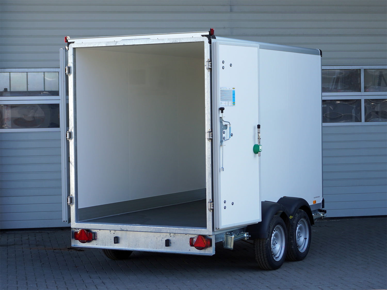 Humbaur HGK 25 32 18 – 21 PF60 Deluxe Tandem-Kühlkoffer mit hochwertiger Isolierung – Bild 10