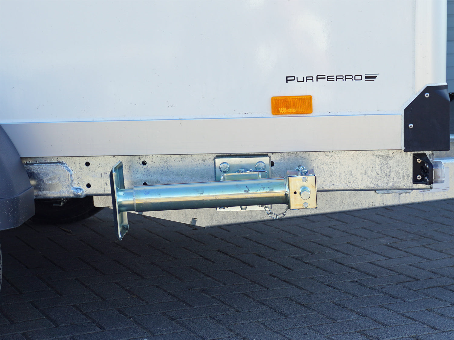 Humbaur HGK 25 32 18 – 21 PF60 Deluxe Tandem-Kühlkoffer mit hochwertiger Isolierung – Bild 4