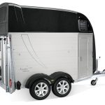 Humbaur Xanthos Aero 2700 S Aerodynamischer Bug | EquiDrive® PLUS S Fahrwerk