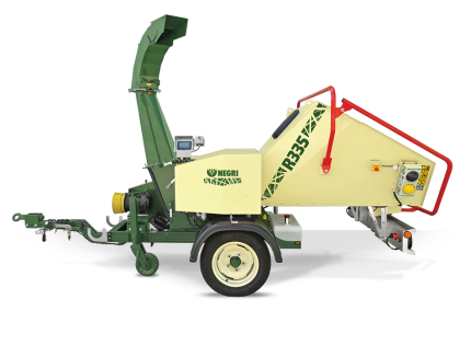 NEGRI Biohäcksler R335-Häcksler mit Straßenfahrwerk für Traktor